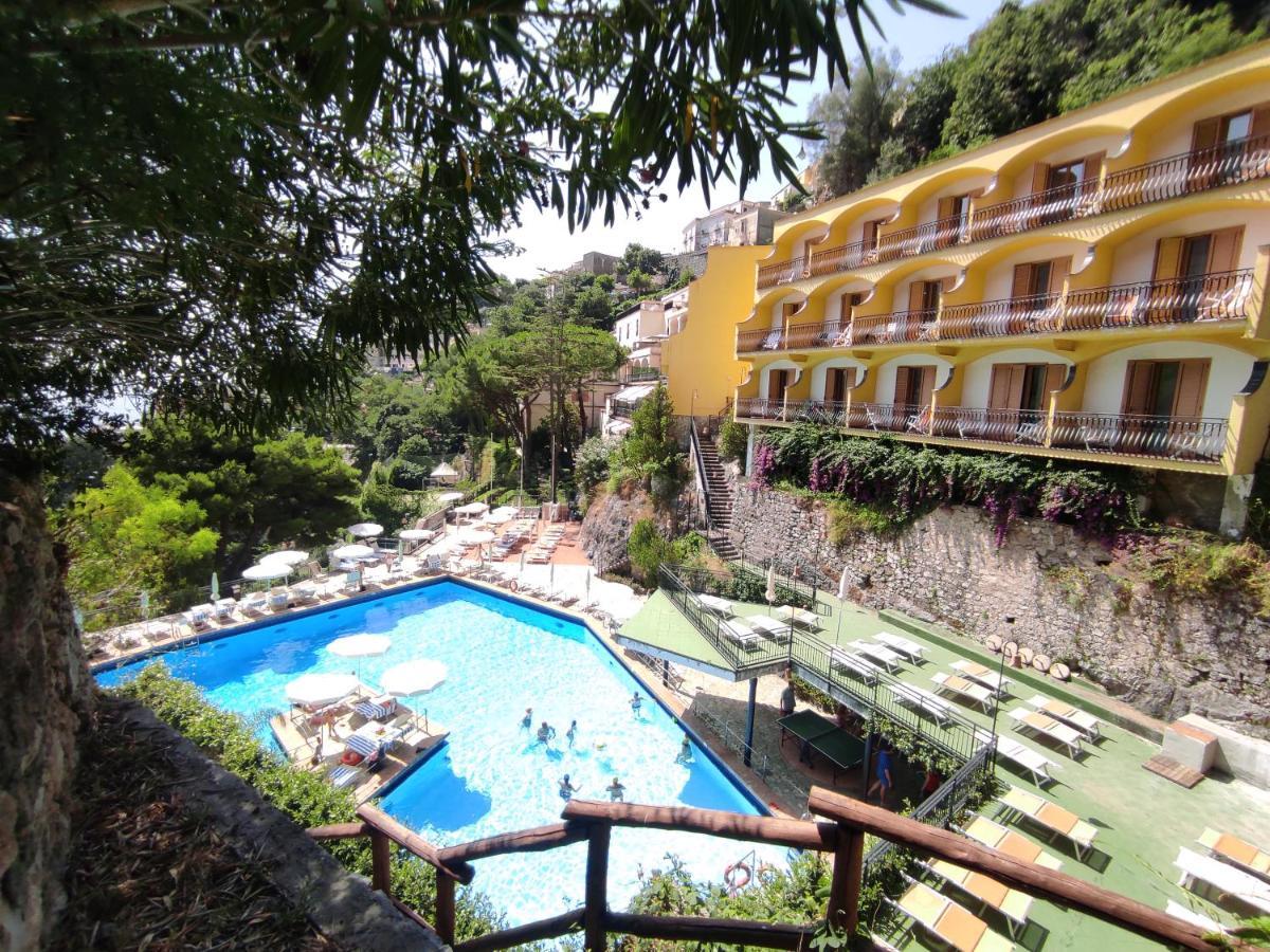 Le Super Suite Del Domina Royal Positano Exterior photo